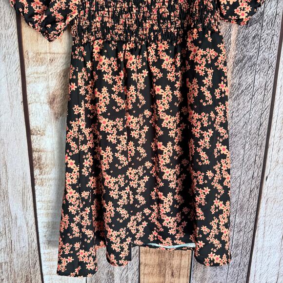 Resa Dress Blake Mini in Daisy Floral Puff Sleeve Smocked Cottagecore Small Chic - Picture 6 of 8